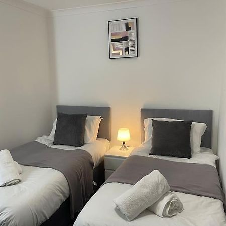 Ed Executive Ipswich Accommodation Экстерьер фото