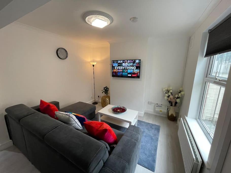 Ed Executive Ipswich Accommodation Экстерьер фото